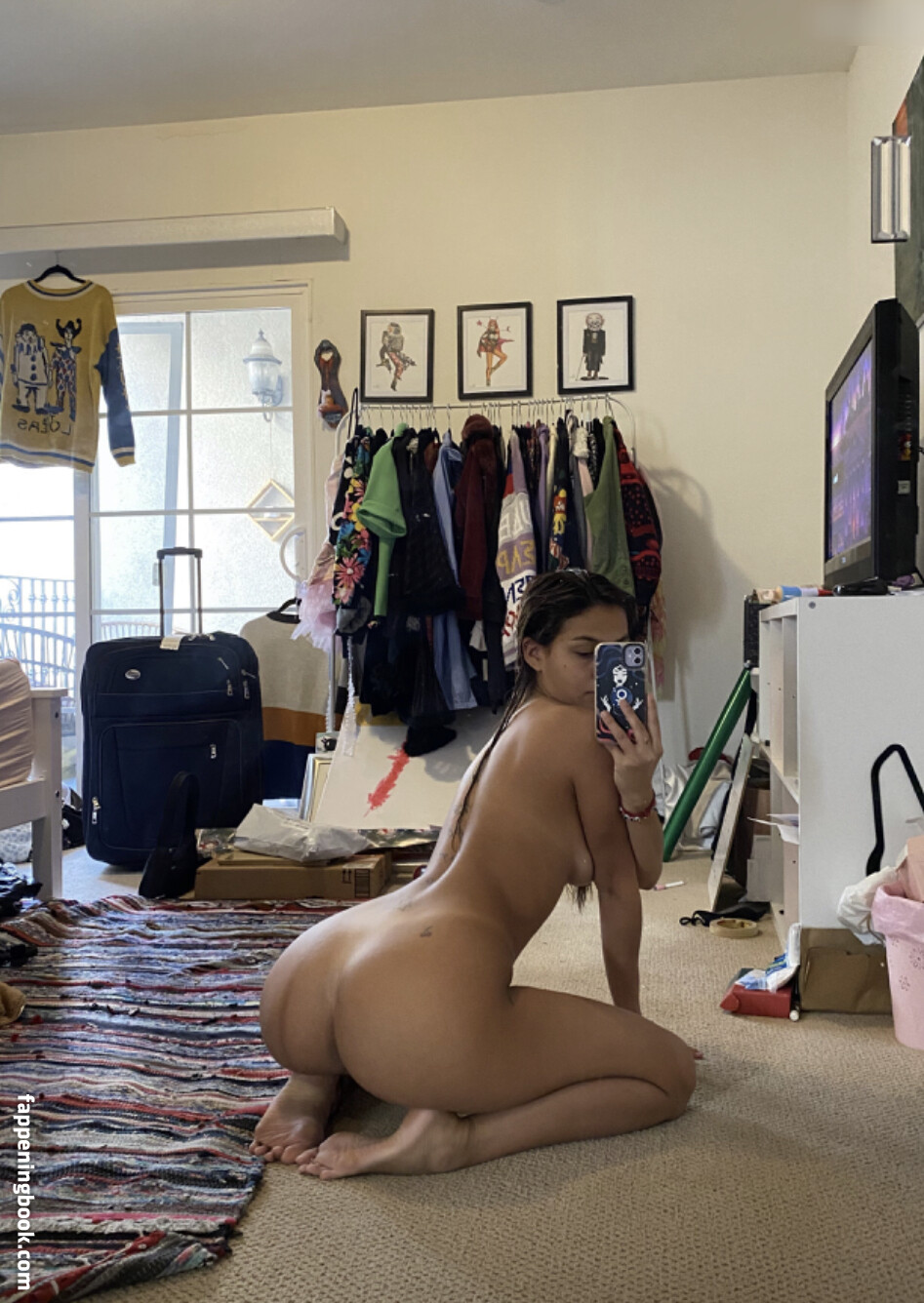 Lizzy Wildfong Nude OnlyFans Leaks