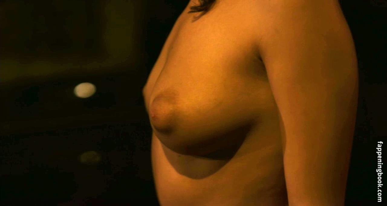 Lola Créton Nude