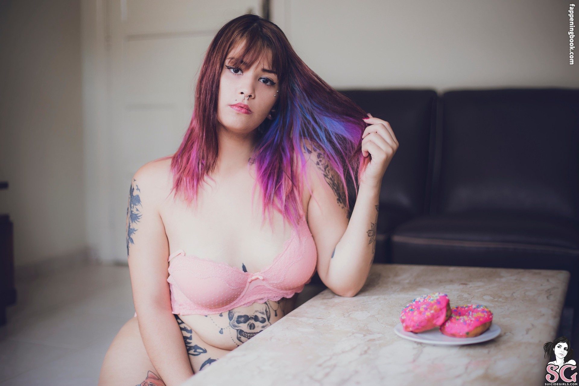 Lorry Suicide Nude OnlyFans Leaks