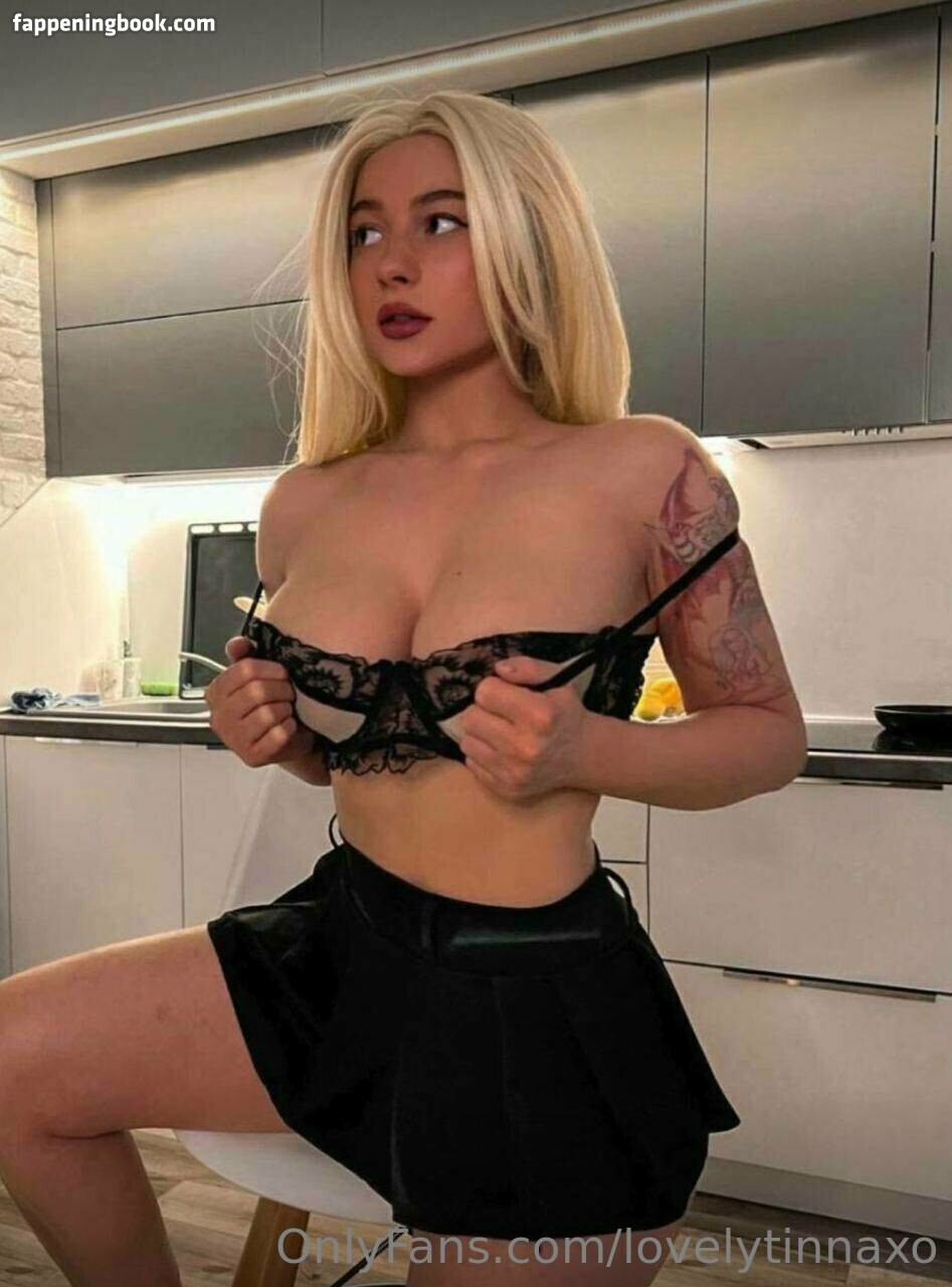 lovelytinnaxo Nude OnlyFans Leaks