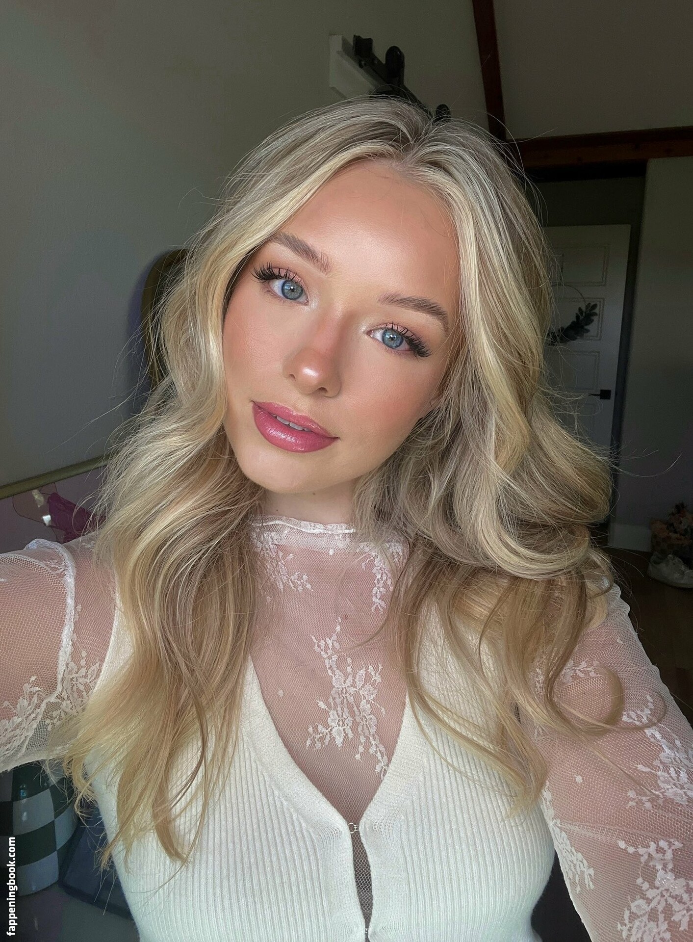 Lynzie Fulton Nude