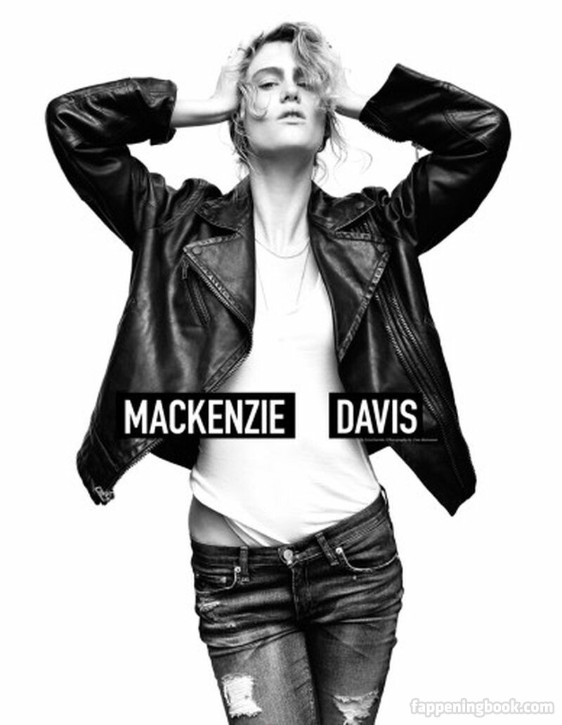 Mackenzie Davis Nude OnlyFans Leaks