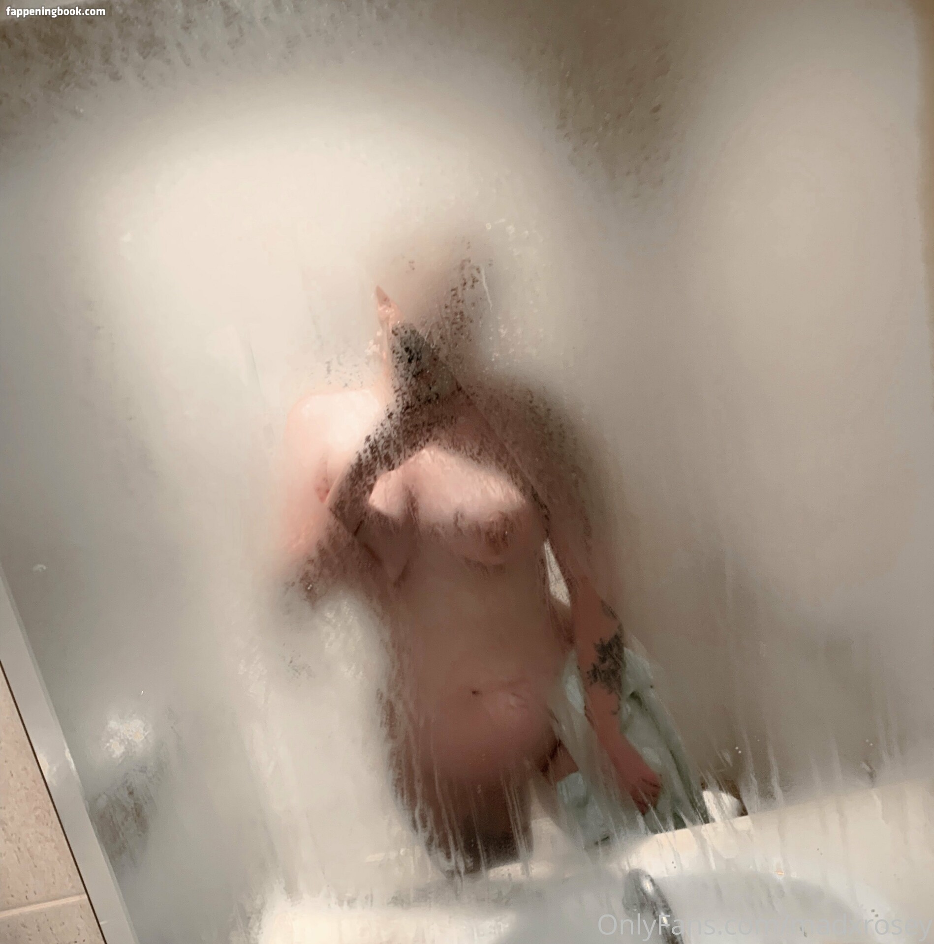 madxrosey Nude OnlyFans Leaks