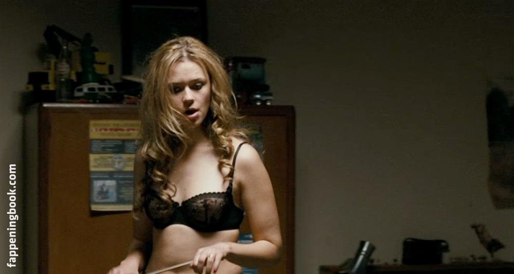 Maeve Dermody Nude