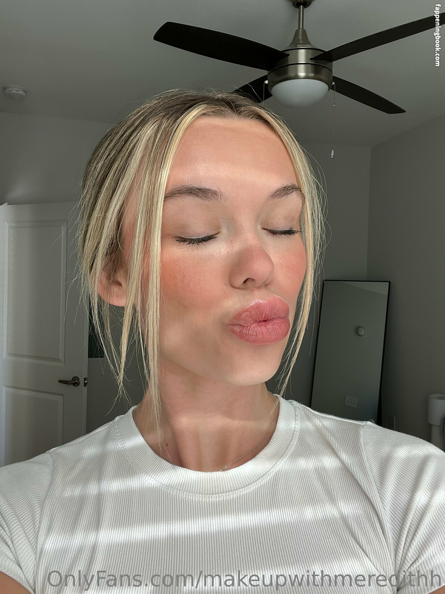 makeupwithmeredithh Nude OnlyFans Leaks