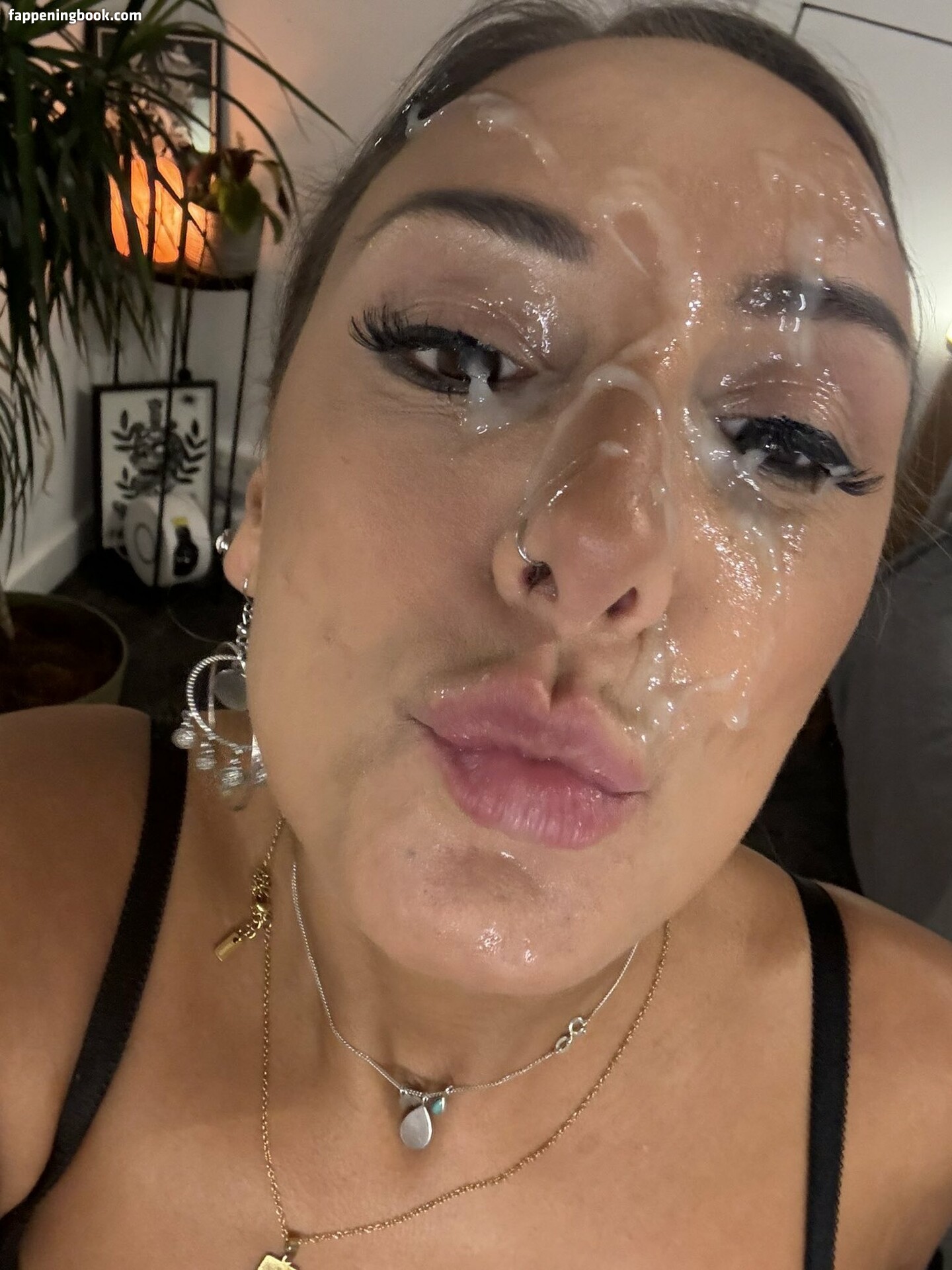 Mariah Leonne Fapello Latest Exclusive Leaked Photos