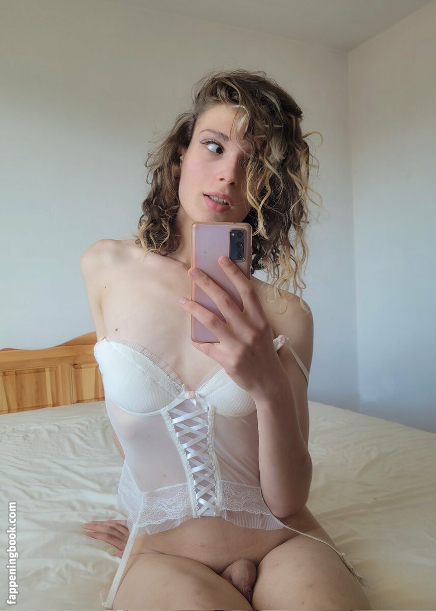 Marie Antoinette 2077 Nude OnlyFans Leaks