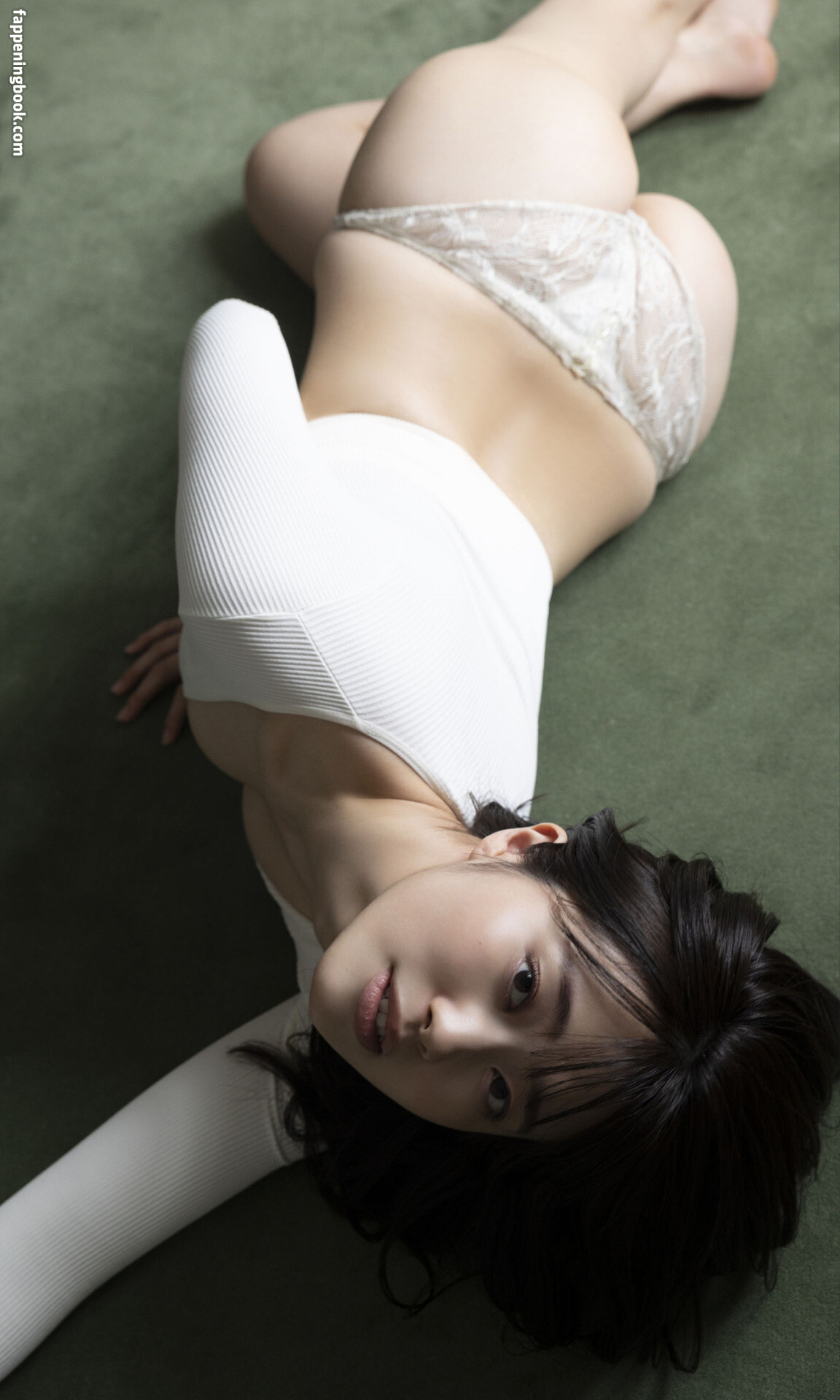 Mariri Sugimoto Nude