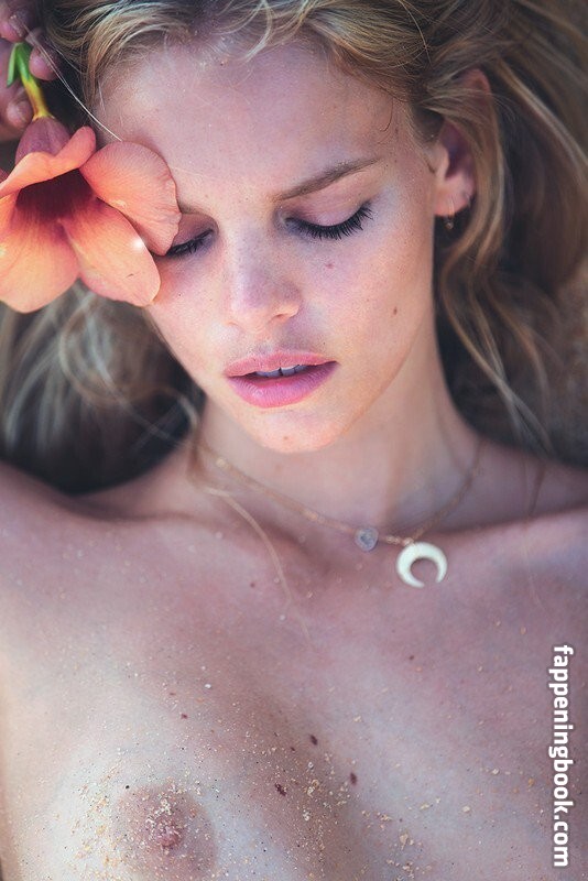 Marloes Horst Nude