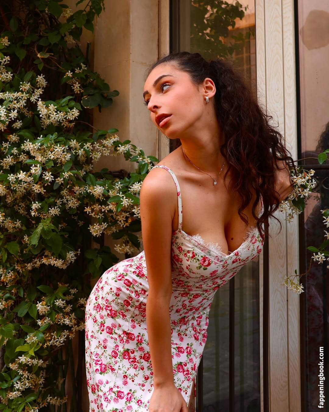 Martina Gulino Nude