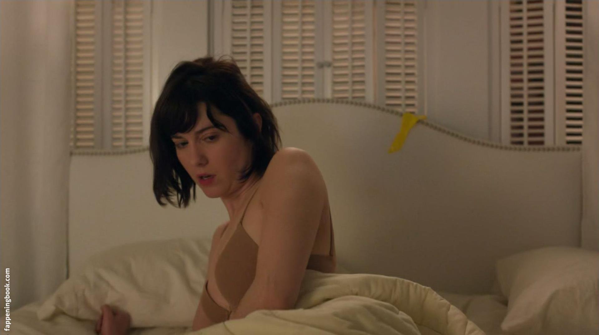 Mary Elizabeth Winstead Nude.