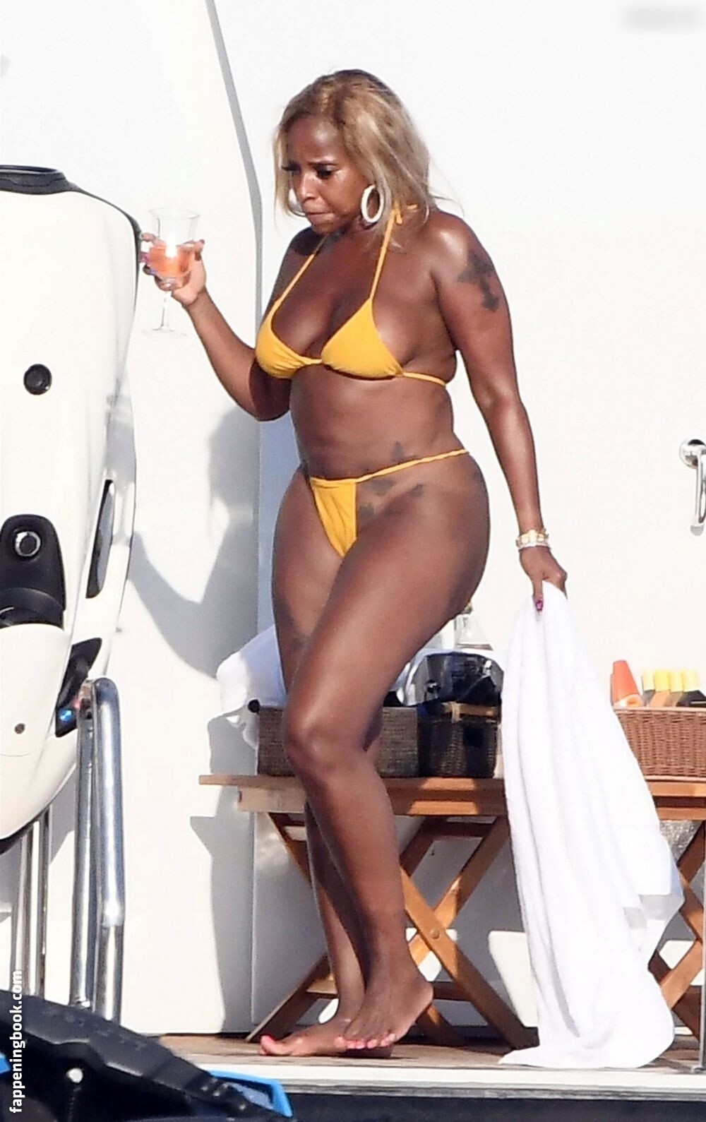 Mary J. Blige Fapello Latest Exclusive Leaked Photos