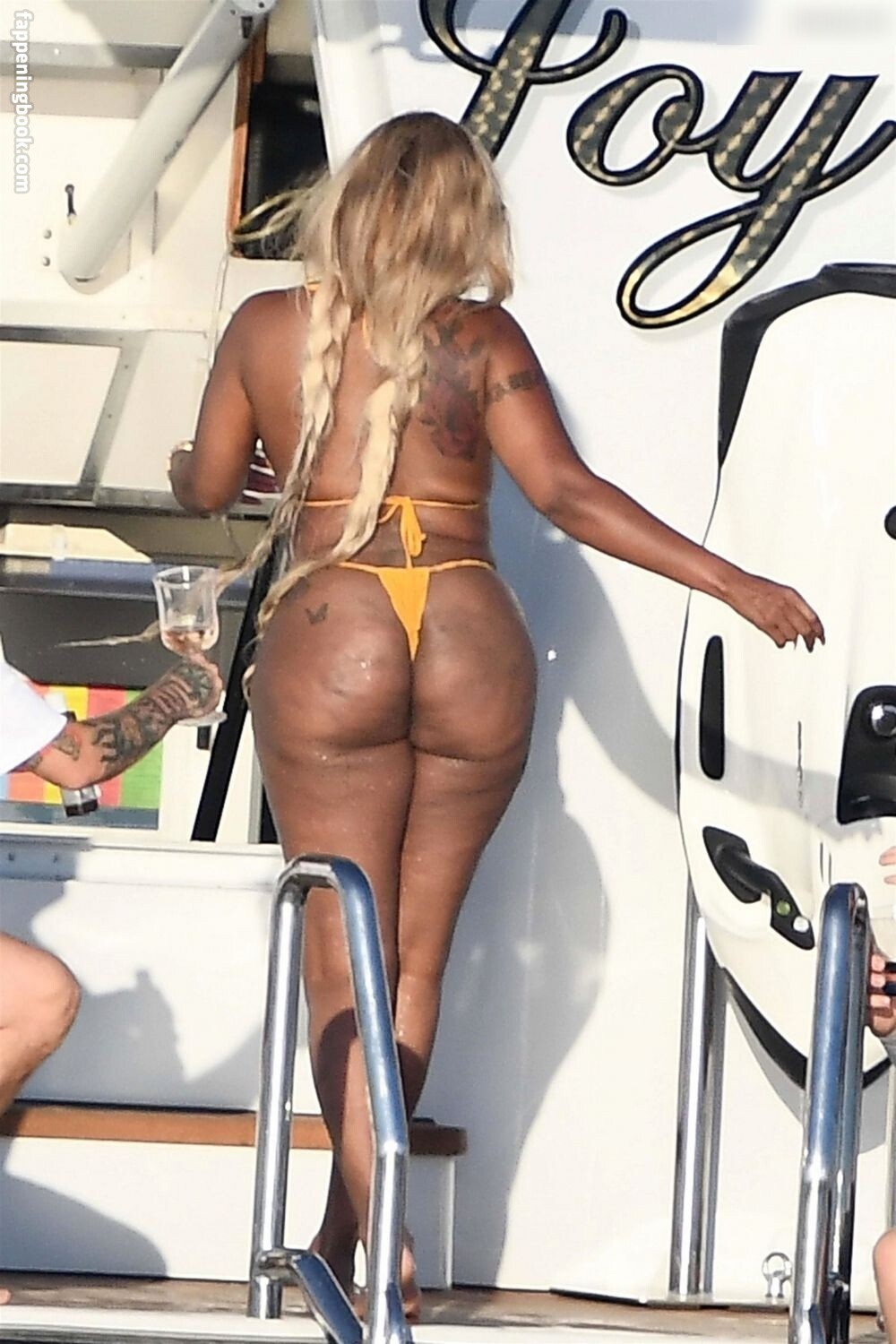 Mary J. Blige Fapello Latest Exclusive Leaked Photos