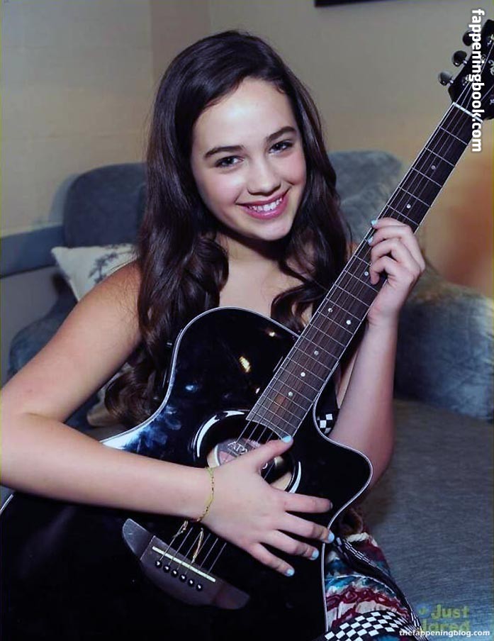 Mary Mouser Nude