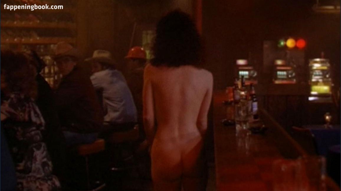 Mary Steenburgen Nude