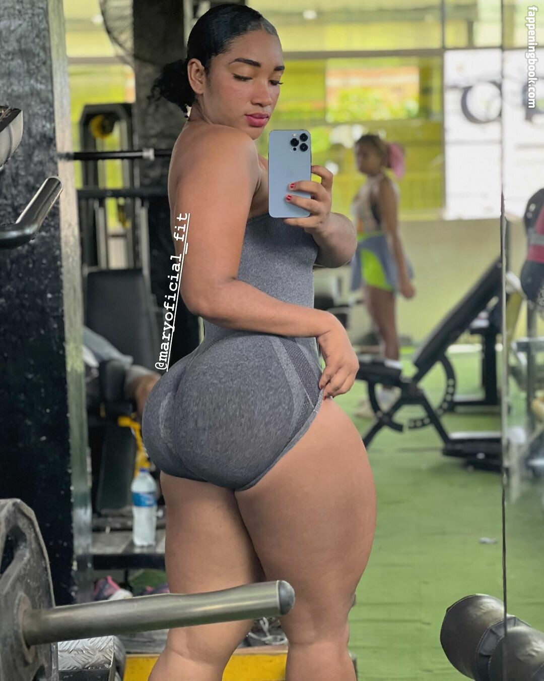 maryoficial_fit Nude