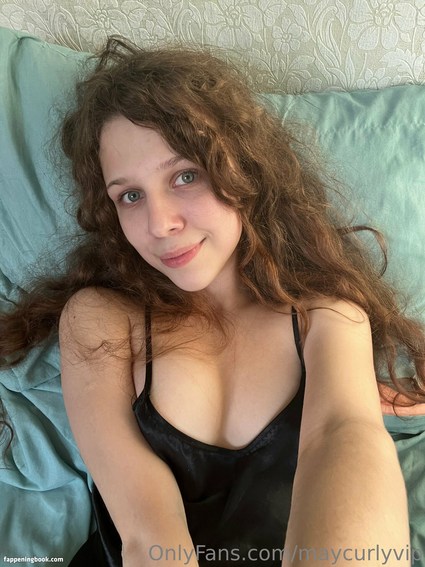 maycurlyvip Nude OnlyFans Leaks