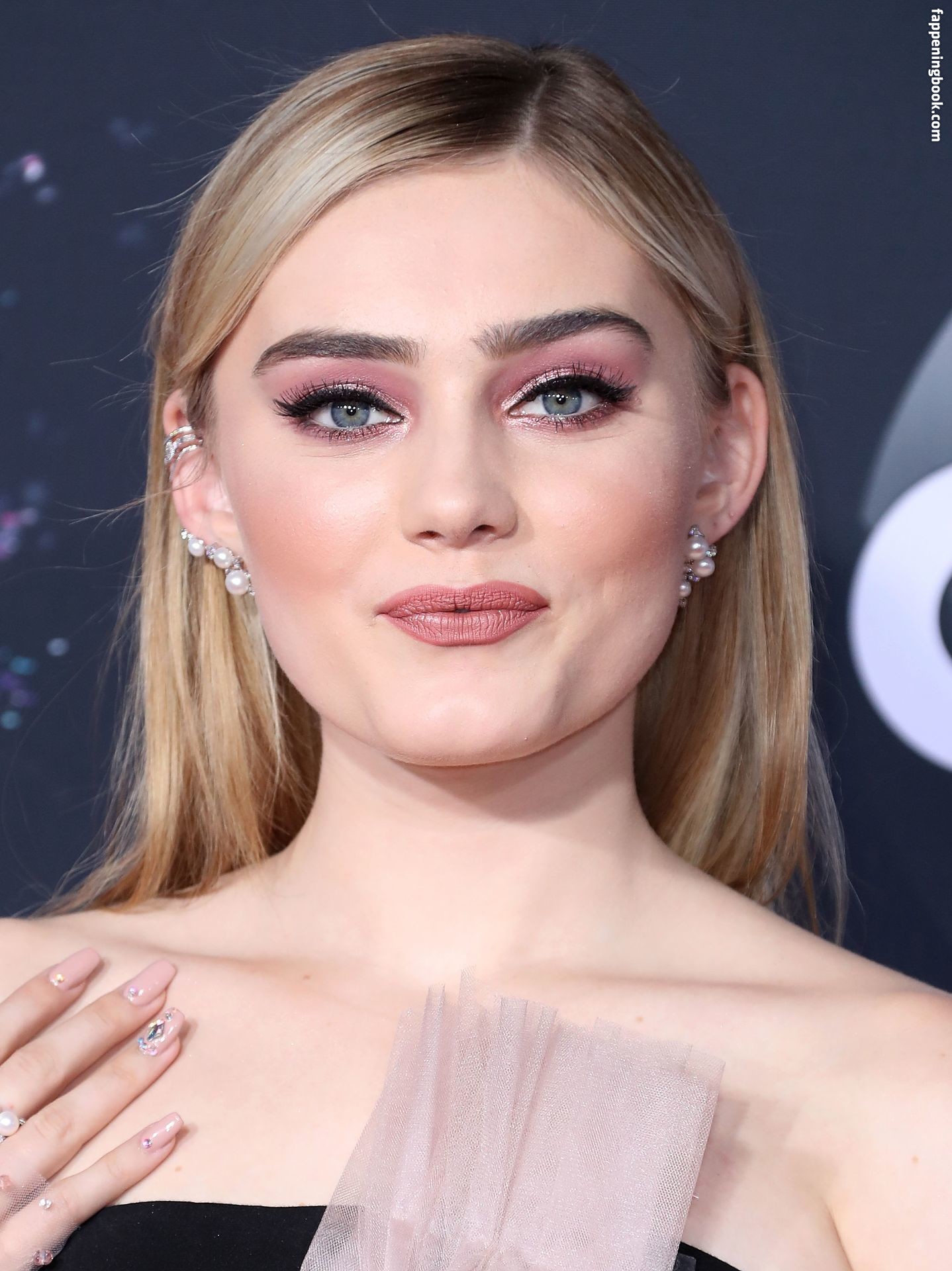 Porn meg donnelly 40 Sexy