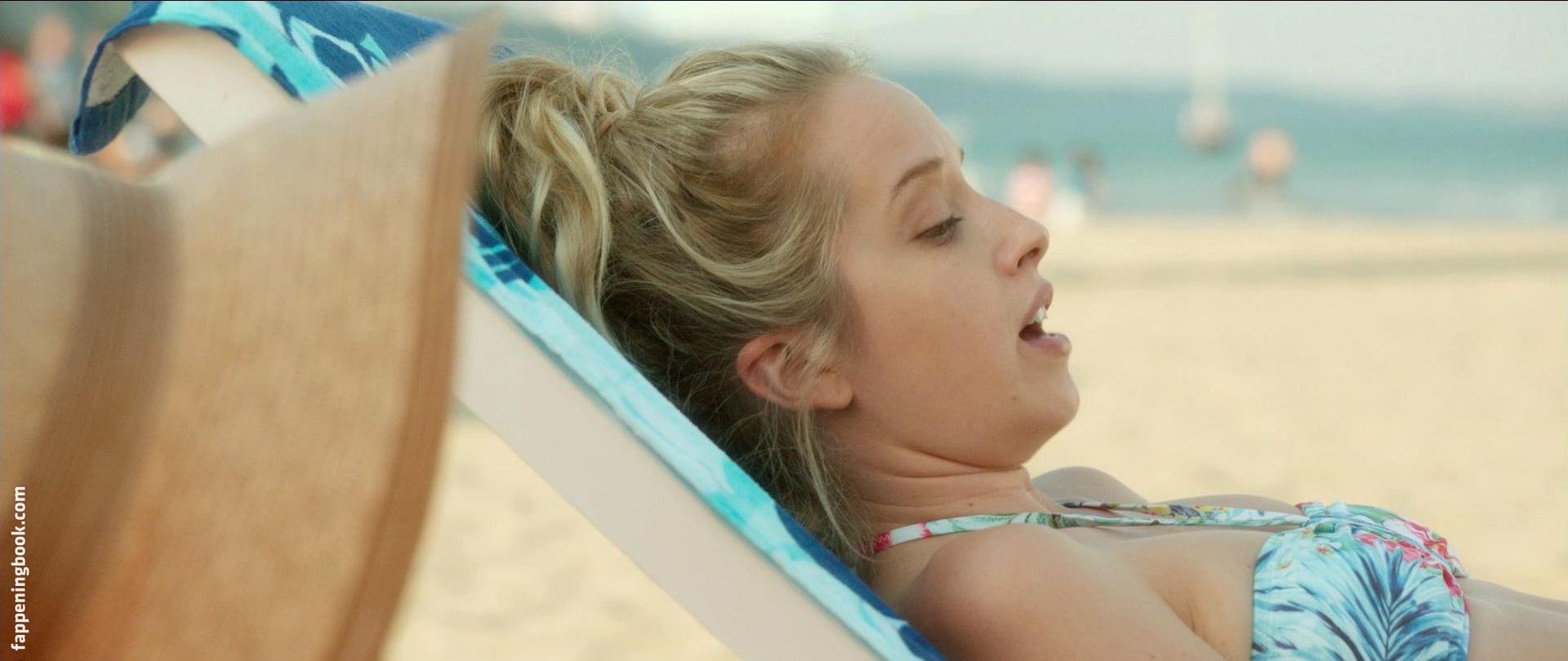 Megan Park Nude