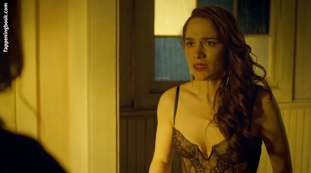 Melanie Scrofano Nude