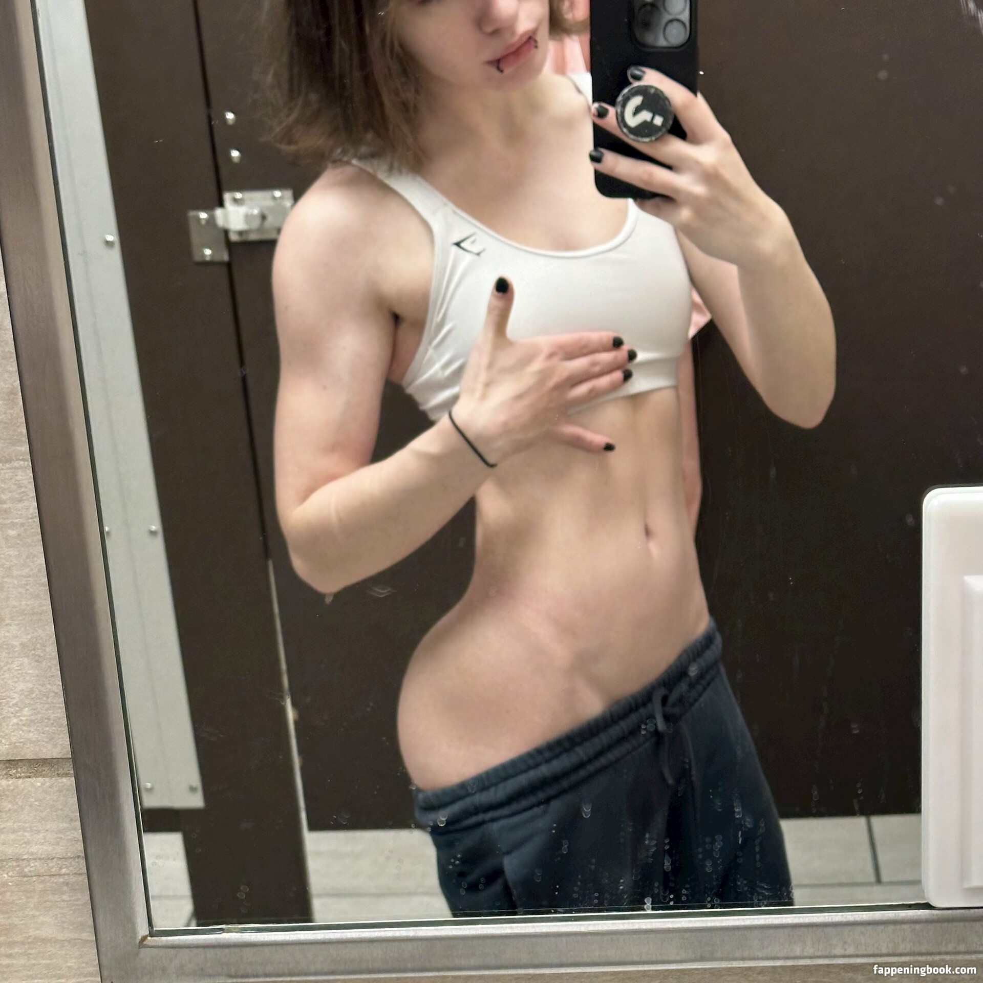 mewnii Fapello Latest Exclusive Leaked Photos