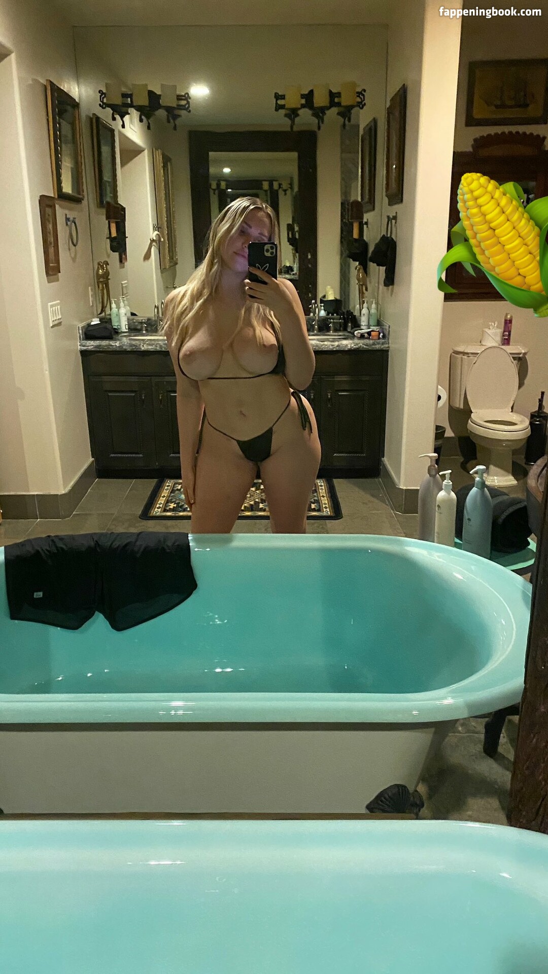 Mia Malkova Nude OnlyFans Leaks