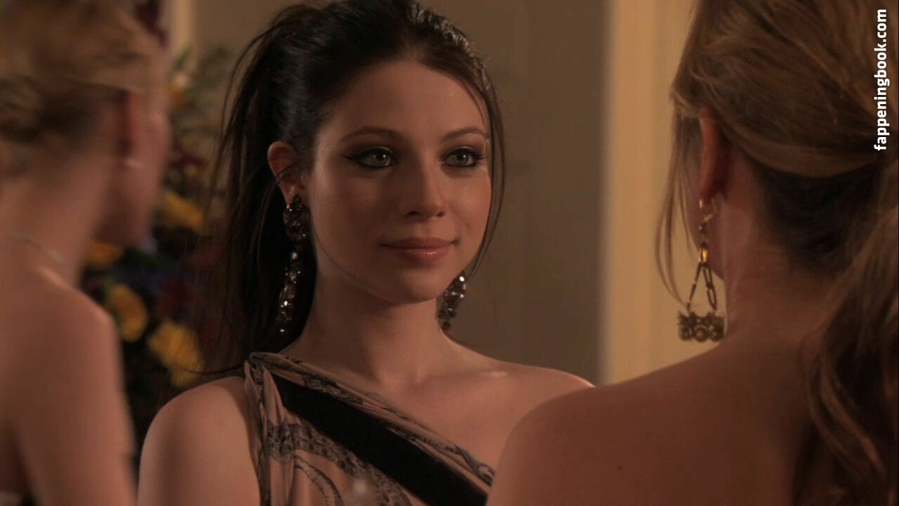 Michelle Trachtenberg Fapello Latest Exclusive Leaked Photos