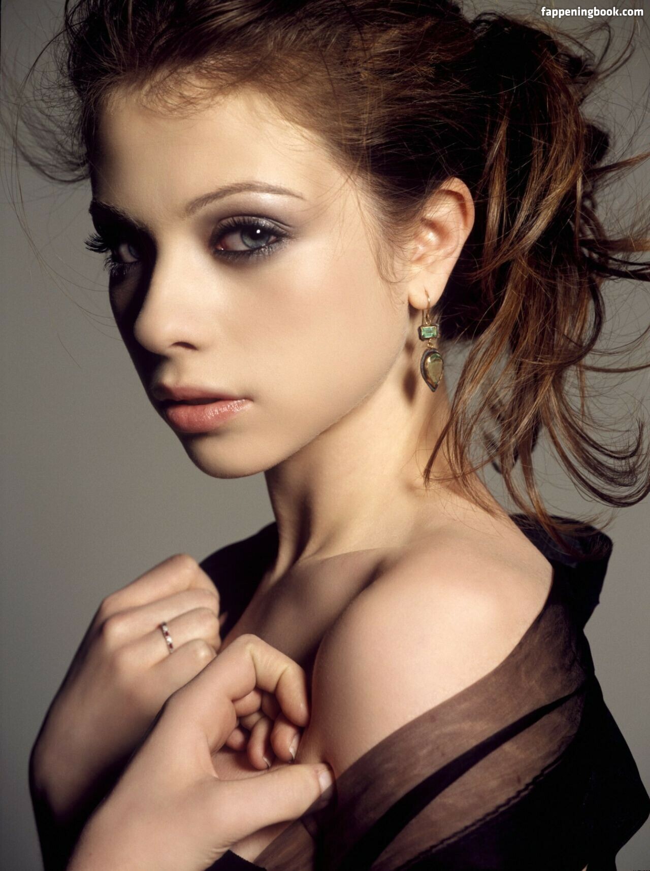 Michelle Trachtenberg Fapello Latest Exclusive Leaked Photos