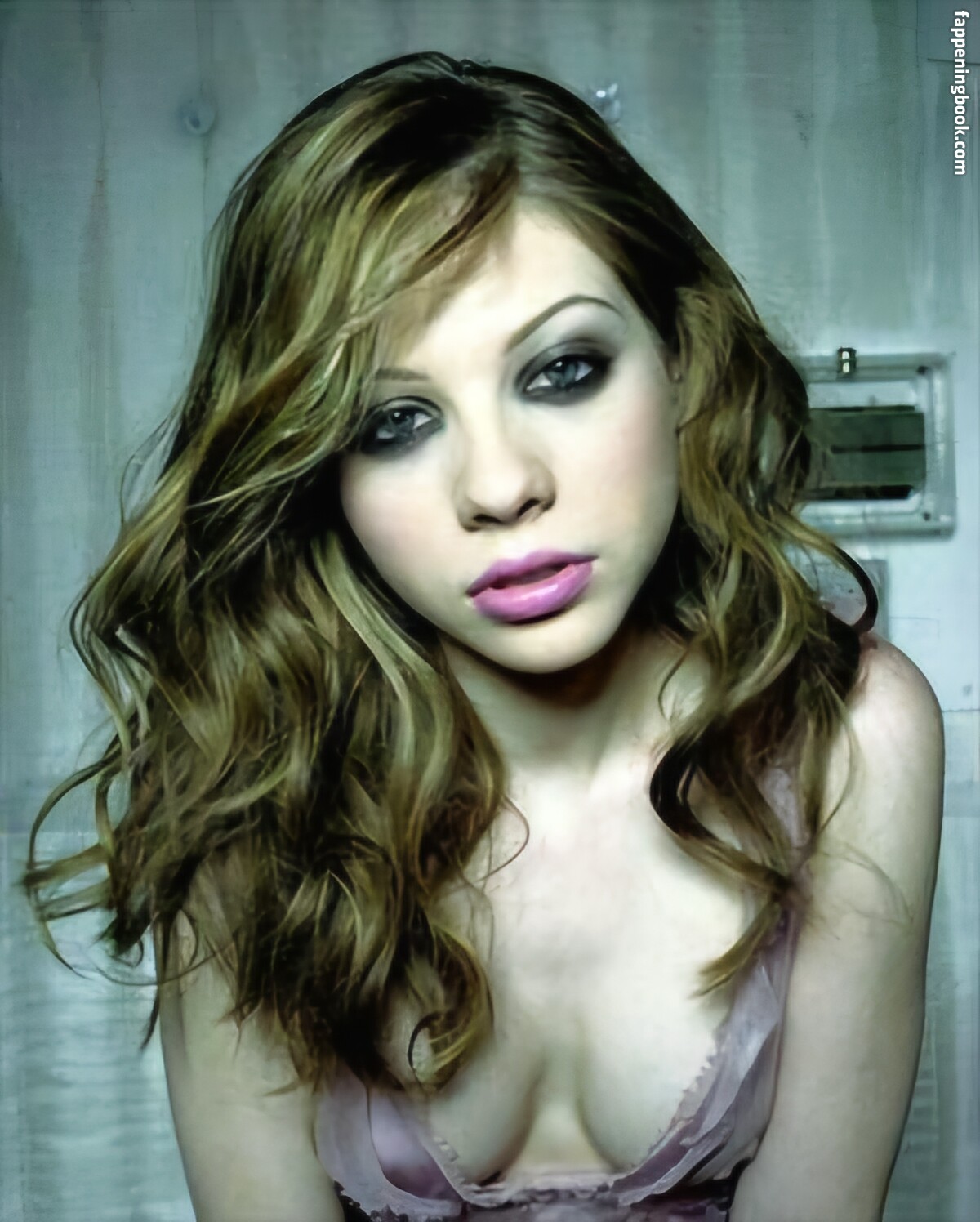 Michelle Trachtenberg Fapello Latest Exclusive Leaked Photos