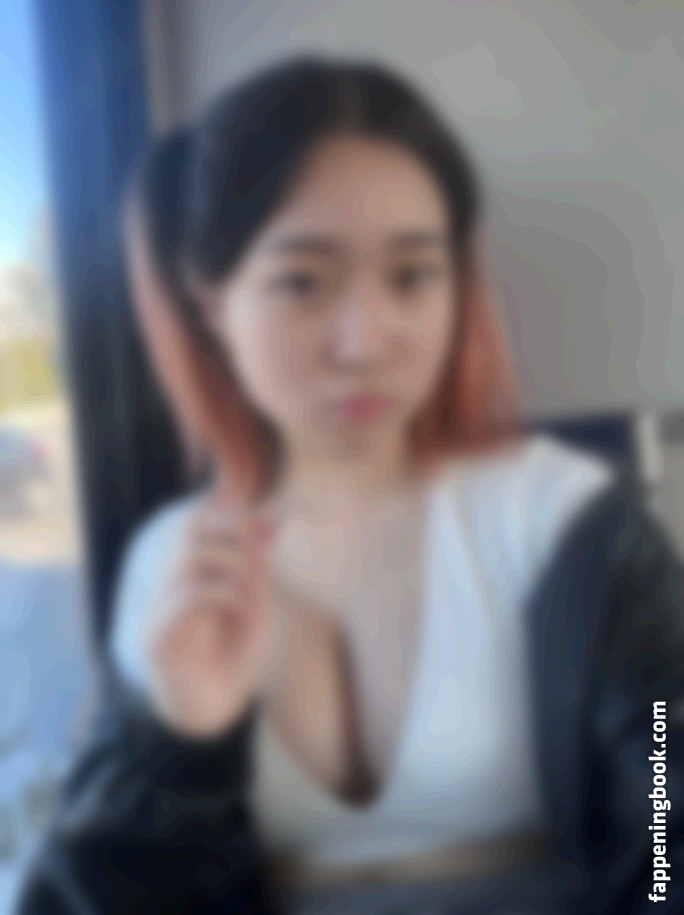 mii.lily Nude OnlyFans Leaks