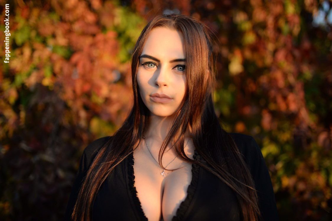 Mikhalina Novakovskaya Nude