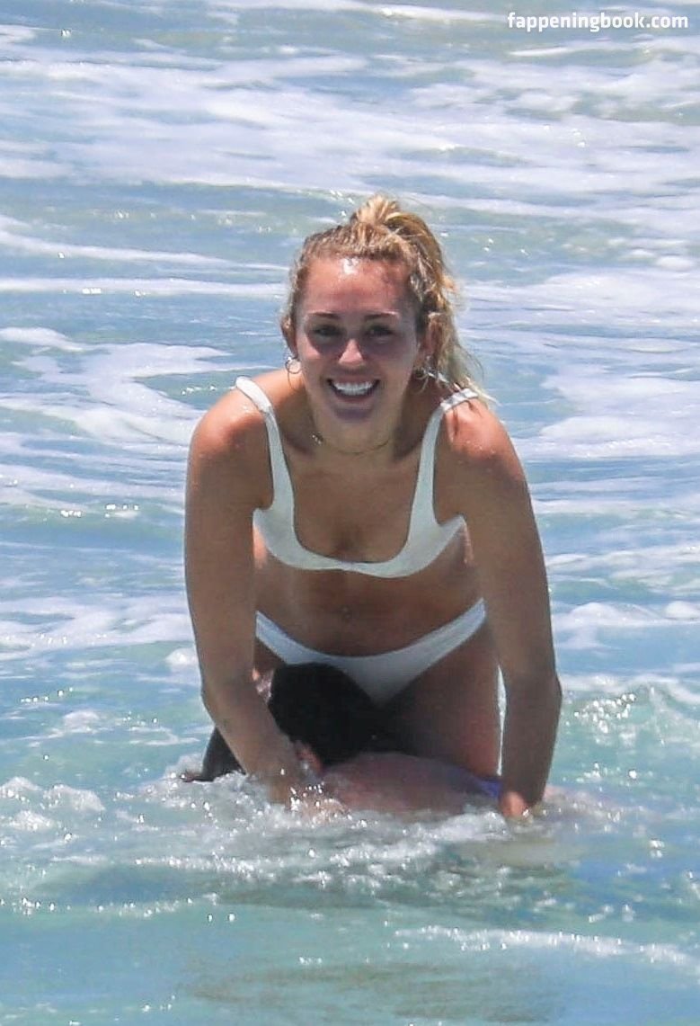 https://fappeningbook.com/photos/m/i/miley-cyrus/1000/744.jpg