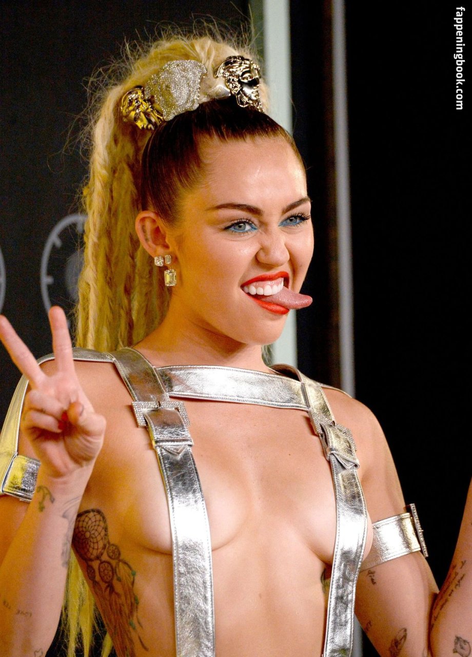 https://fappeningbook.com/photos/m/i/miley-cyrus/2000/1568.jpg