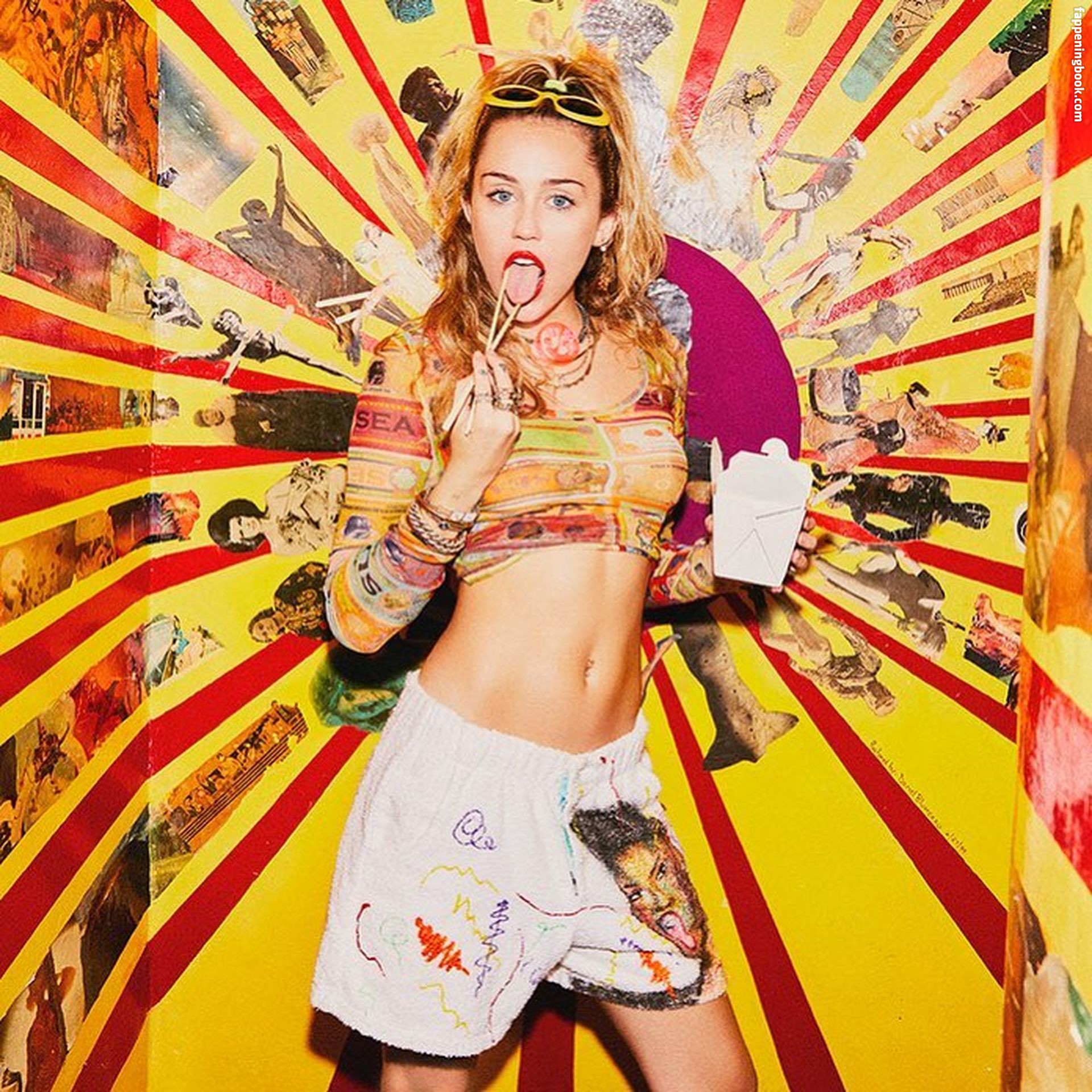 https://fappeningbook.com/photos/m/i/miley-cyrus/3000/2752.jpg