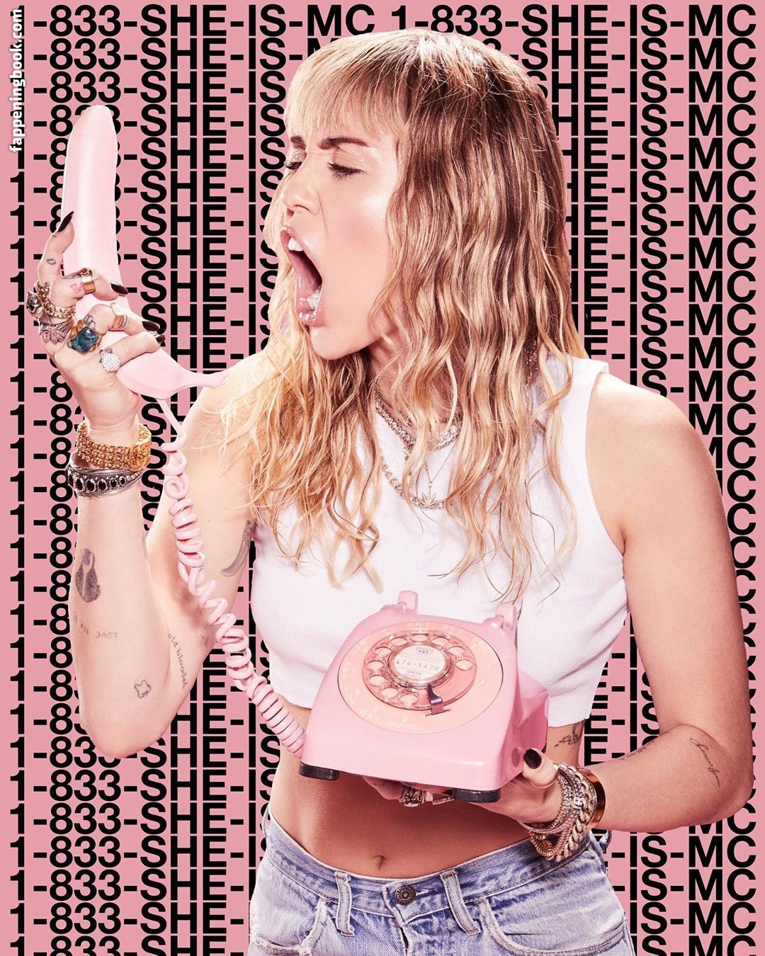 https://fappeningbook.com/photos/m/i/miley-cyrus/3000/2805.jpg