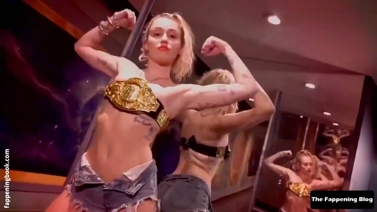 https://fappeningbook.com/photos/m/i/miley-cyrus/5000/4854.jpg