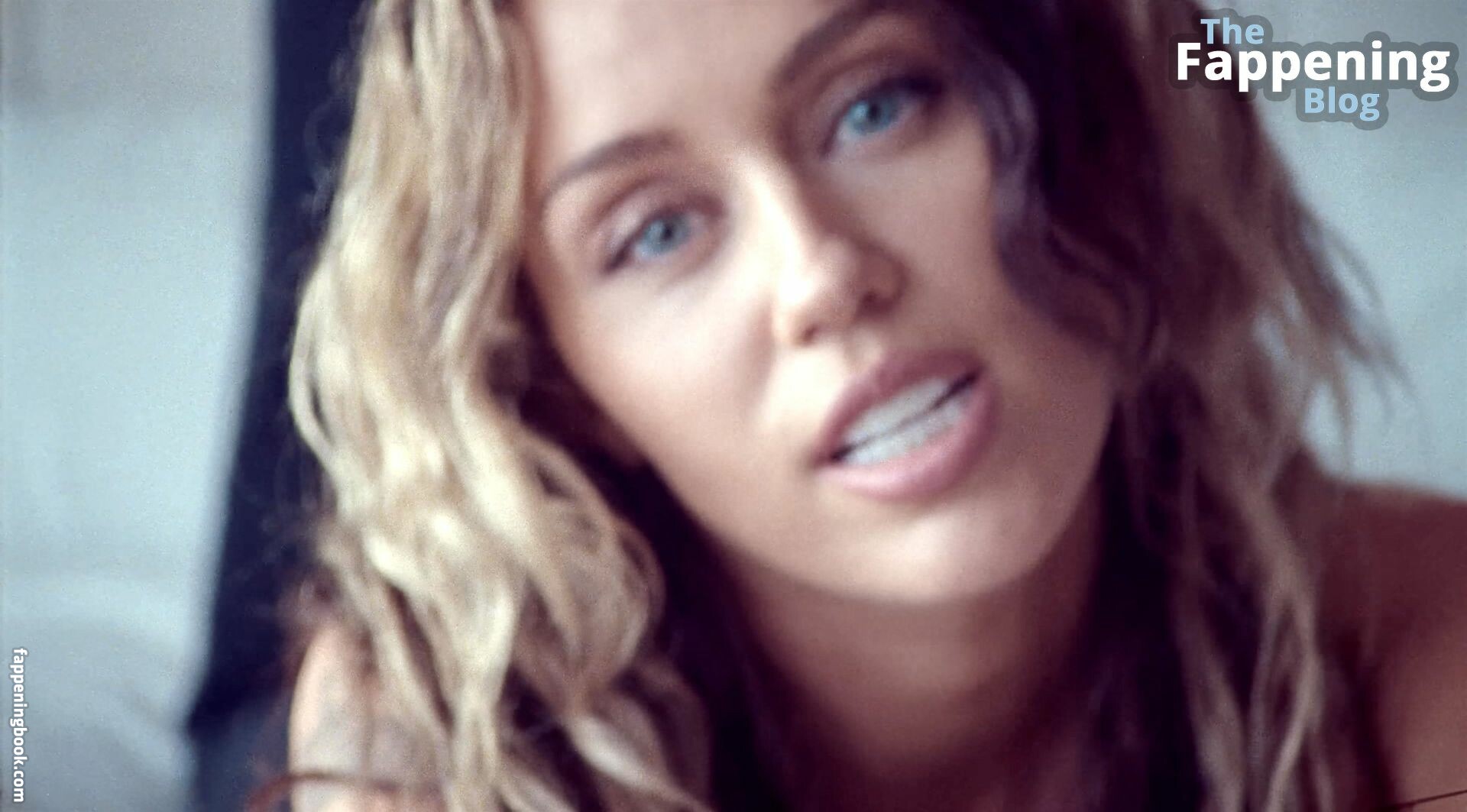 https://fappeningbook.com/photos/m/i/miley-cyrus/7000/6733.jpg