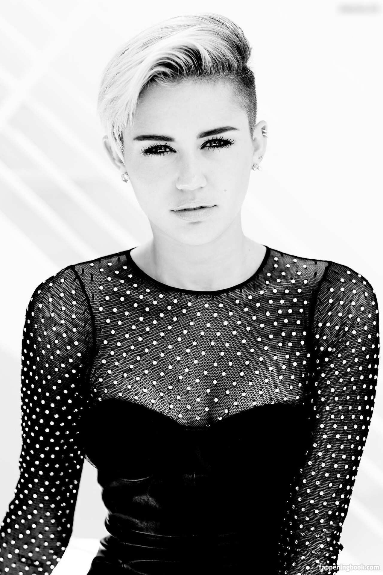 Miley Cyrus / mileycyrus Nude, OnlyFans Leaks, The Fappening - Photo