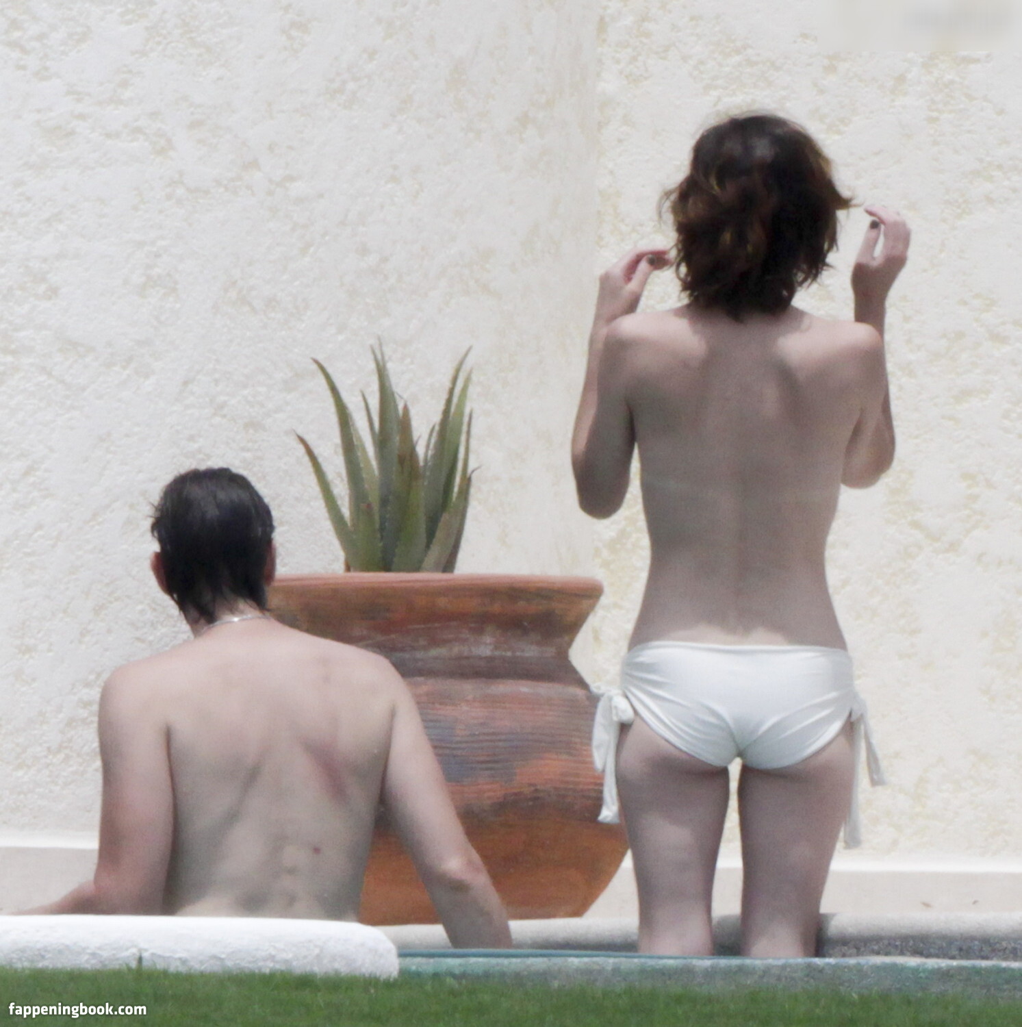 Milla Jovovich Fapello Latest Exclusive Leaked Photos