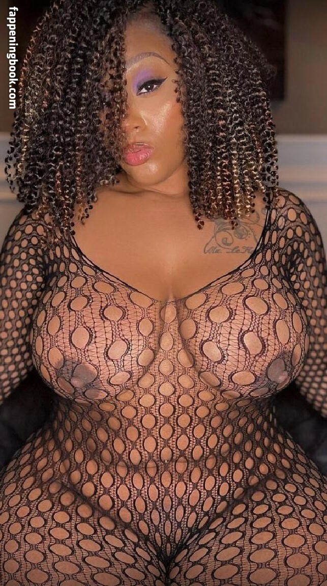 Mimi Curvaceous Nude OnlyFans Leaks