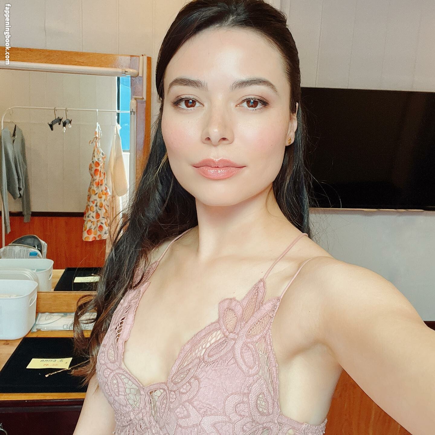 Miranda Cosgrove Onlyfanssz Nude Onlyfans Leaks The Fappening