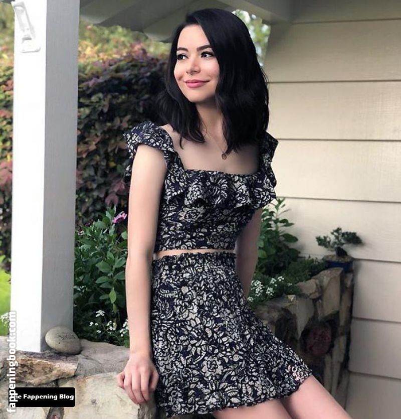 Miranda Cosgrove Nude OnlyFans Leaks