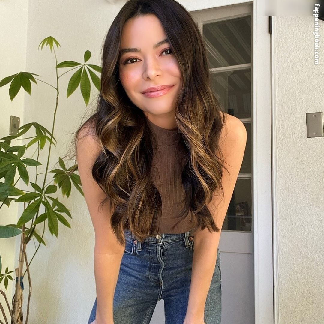 Miranda Cosgrove Fapello Latest Exclusive Leaked Photos