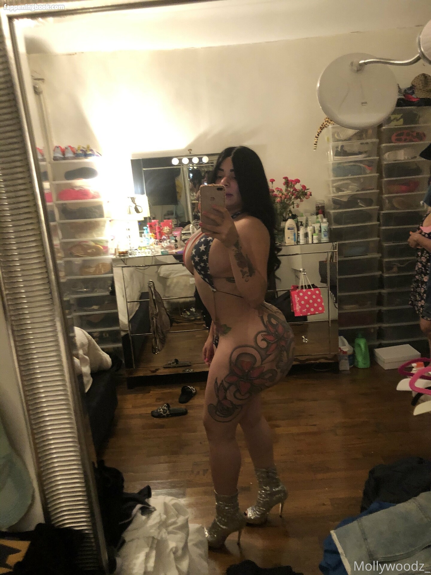 mollywoodz_ Nude OnlyFans Leaks