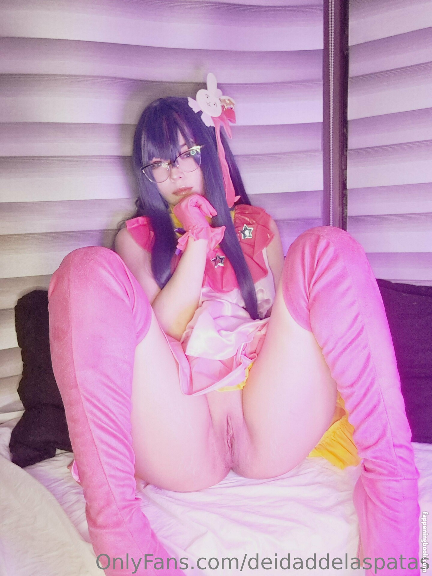 Momoiro Cosplay Nude OnlyFans Leaks