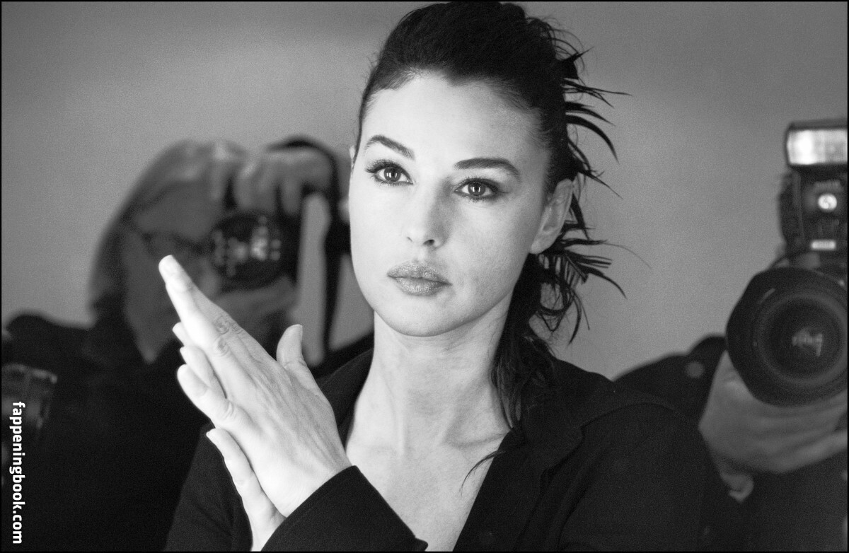 Monica Bellucci Fapello Latest Exclusive Leaked Photos