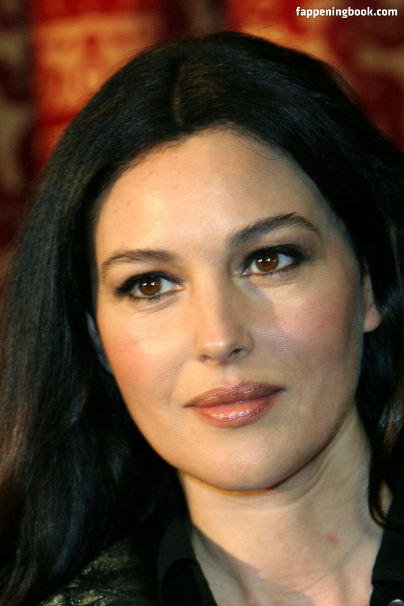 Monica Bellucci Fapello Latest Exclusive Leaked Photos