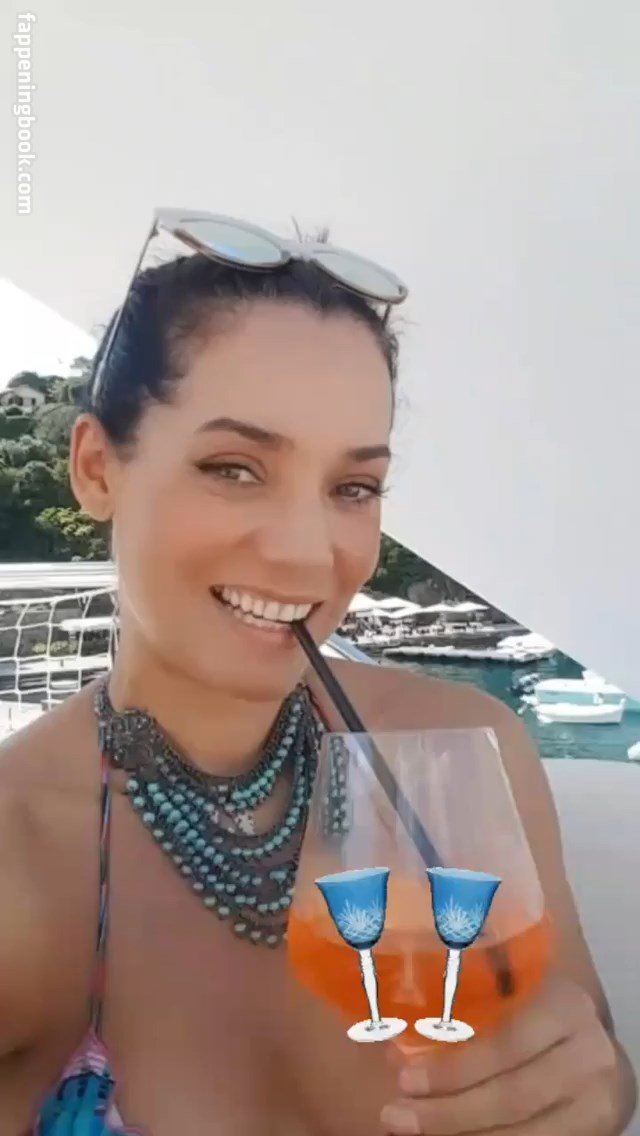 Monica Carvalho Nude