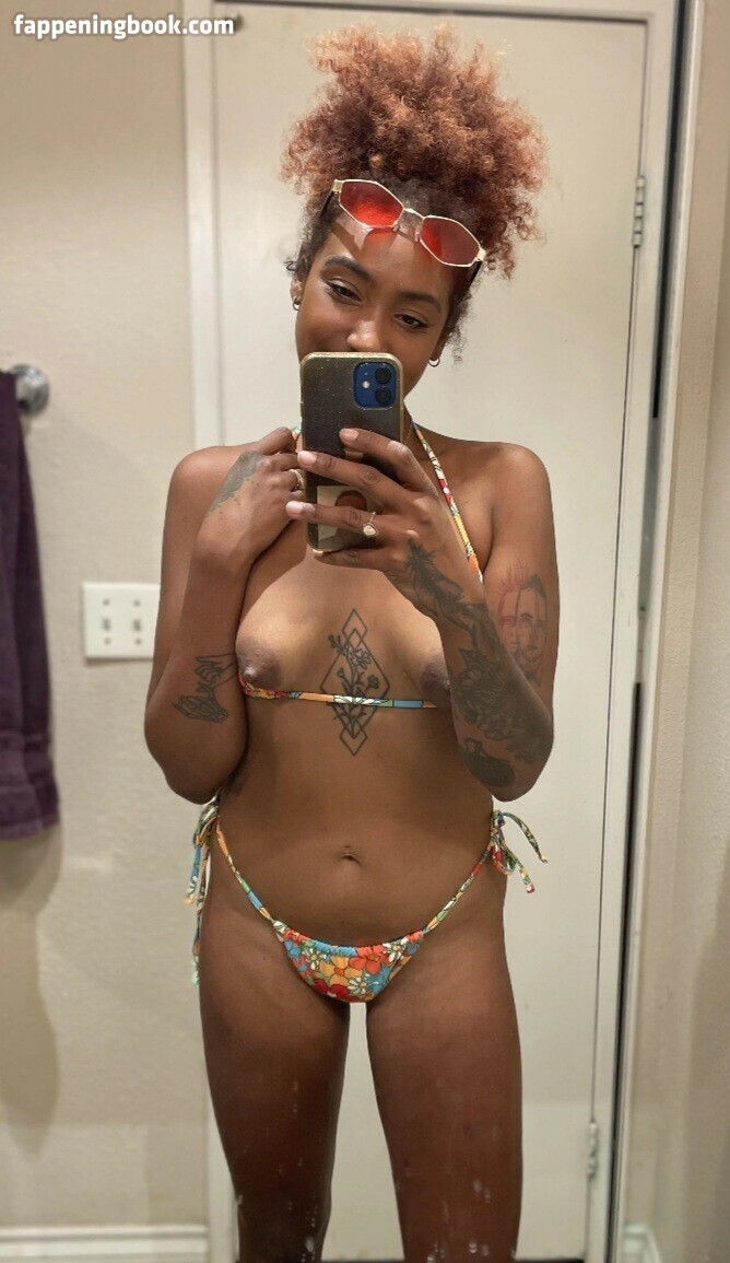 Moxie_america Nude OnlyFans Leaks