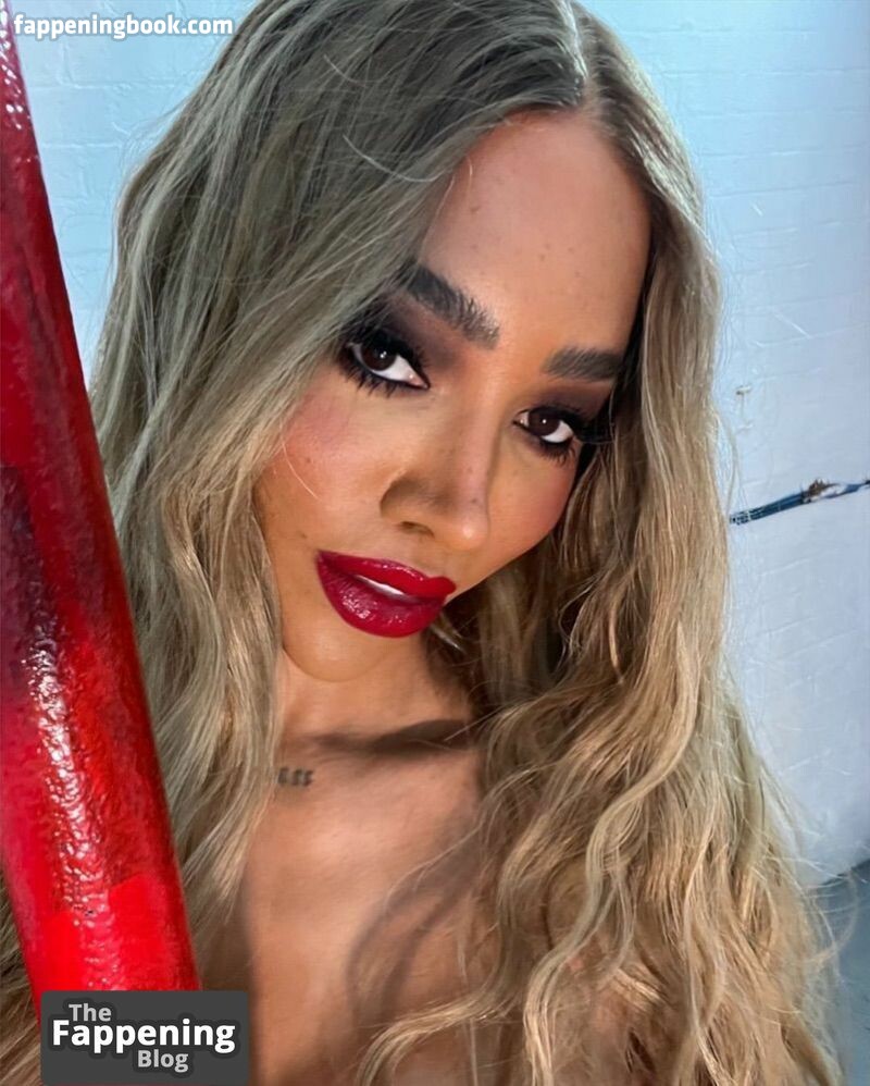 Munroe Bergdorf Fapello Latest Exclusive Leaked Photos